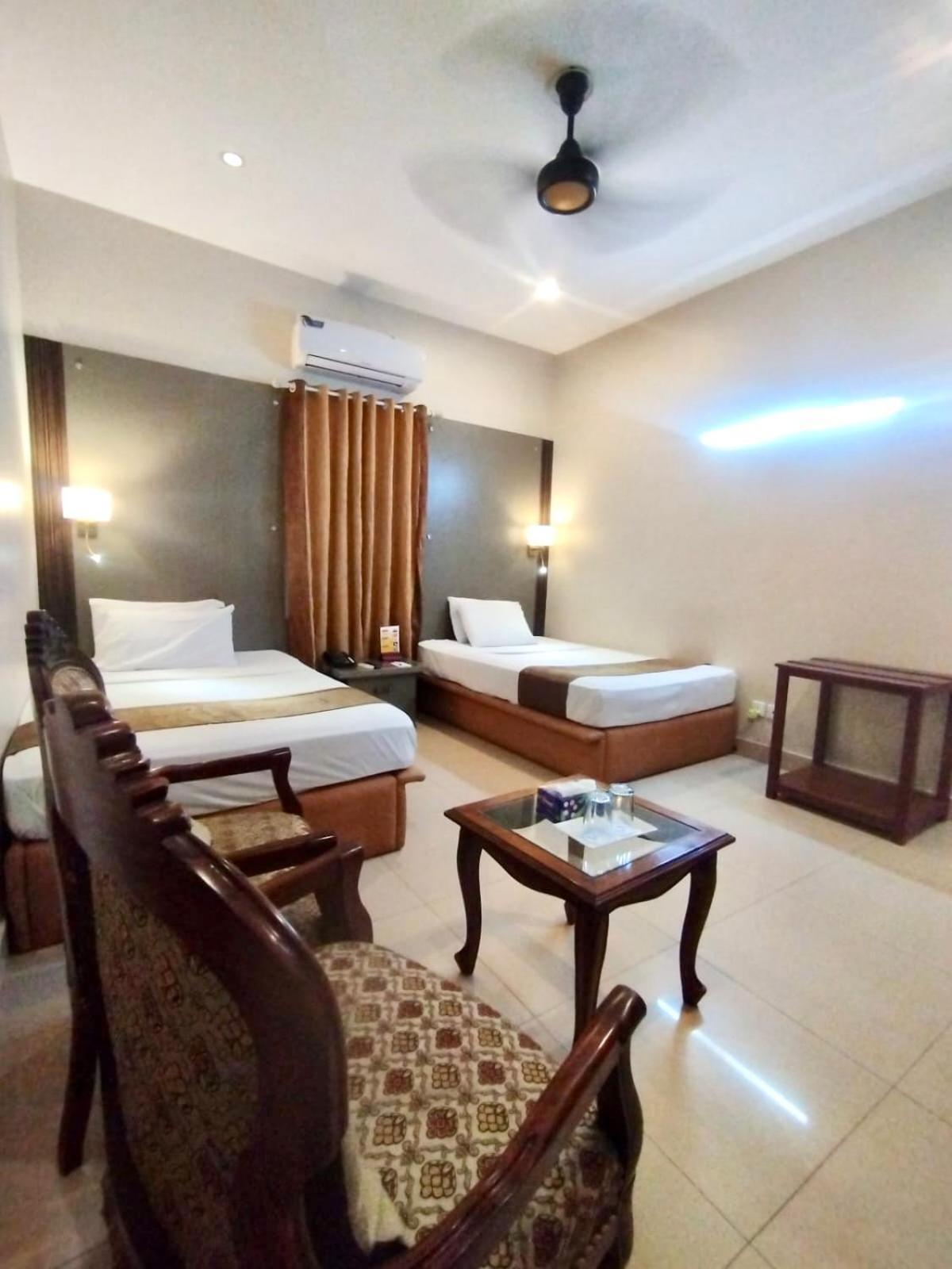 Star Guest House Карачи Екстериор снимка