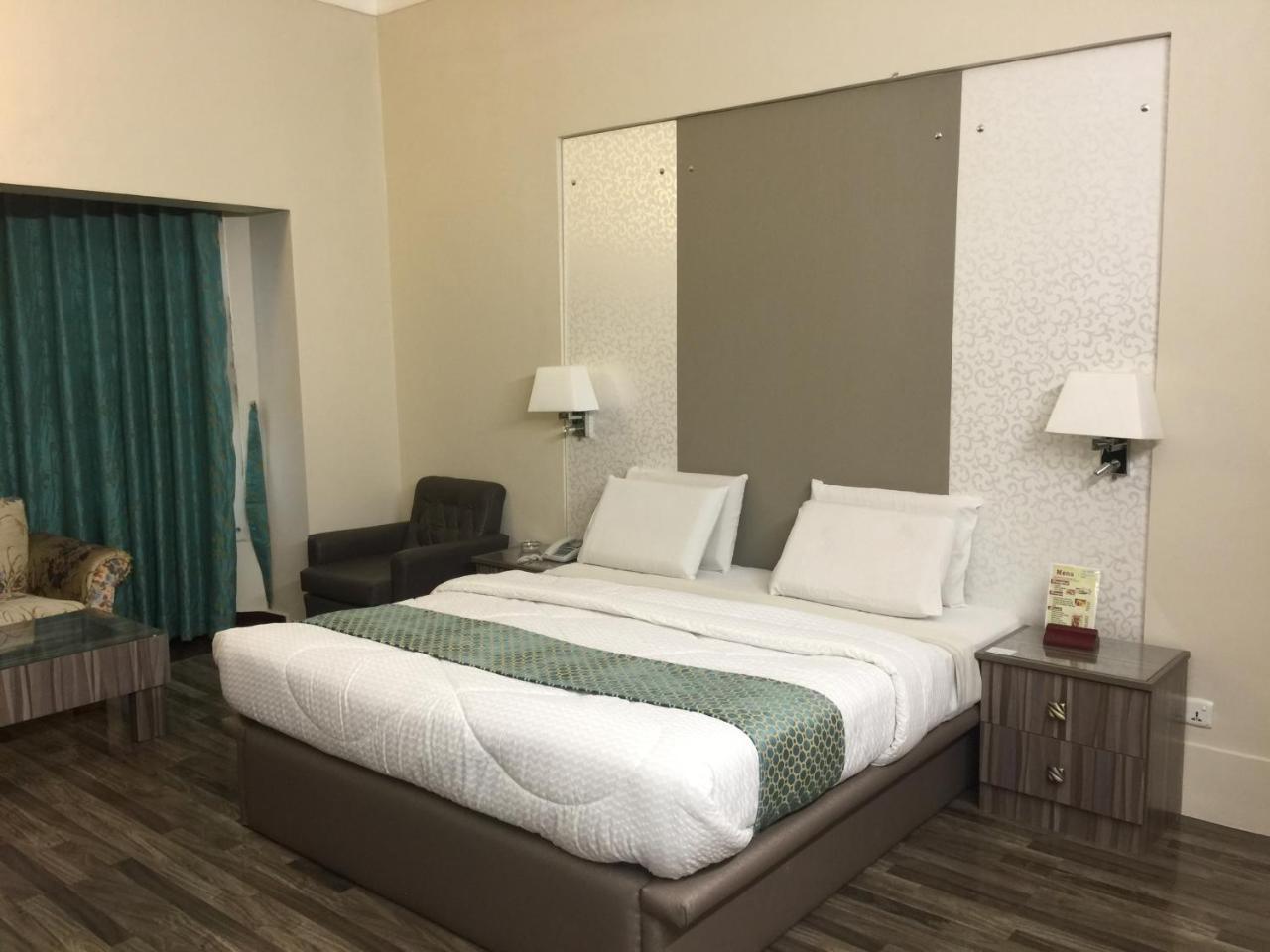 Star Guest House Карачи Екстериор снимка